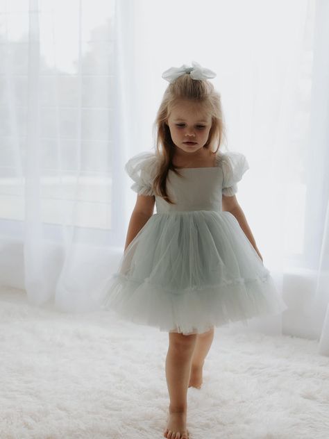 Flower Girl Dresses With Bow, Toddler Wedding Guest Dress, Short Flower Girl Dresses, Flower Girl Dresses With Sleeves, Flower Girl Dresses Light Blue, Baby Blue Flower Girl Dress, Baby Girl Wedding Outfit, Light Blue Flower Girl Dresses, Flowergirls Dress