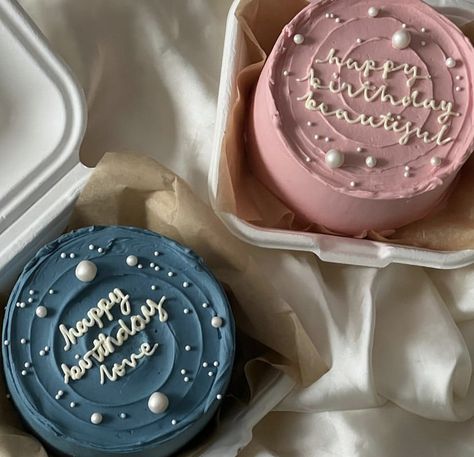 Korean Bento Cake Aesthetic, Best Friend Birthday Cake, Best Friend Cake, Korean Cakes, Friendship Cake, Friends Birthday Cake, 14th Birthday Cakes, Cake Photoshoot, Cake For Boyfriend