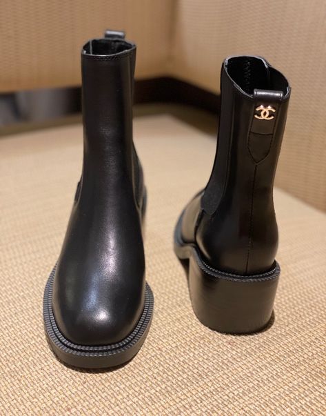 Dhgate Finds Shoes, Chanel Boots Outfit, Channel Boots, Dhgate Finds, White Nursing Shoes, Royal Shoes, Boots Black Women, Chanel Ankle Boots, Boots Chanel