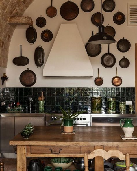 Imperfect Interiors (@imperfectinteriors) • fotos e vídeos do Instagram Old Stone Houses, Terracotta Floor, Covered Pergola, Large Dining Table, Cozy Fireplace, Southern Italy, Boutique Homes, Slow Food, Old Stone