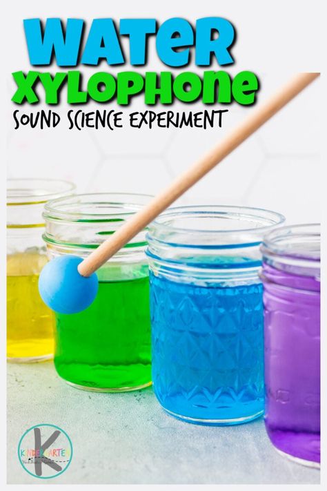 This simple DIY xylophone takes just a couple minutes to make with jars and water, but is a great sound activity! Use this water xylophone to help teach toddler, preschool, pre-k, kindergarten, first grade, and 2nd graders about pitch with this easy sound experiment for kids. Plus this homemade xylophone is a really cool music activity for kids too! Homemade Xylophone, Diy Xylophone, Water Xylophone, Diy Maracas, Preschool Music Activities, Instrument Craft, Music Activity, Music Activities For Kids, Science Experiment For Kids