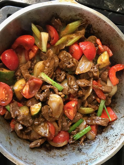 Beef Tomato Recipe, Tomato And Eggs, Grow Bell Peppers, Tomato Beef Stew, Tomato And Egg, Beef Tomato, Recipe Tomato, Egg Food, Healthy Asian