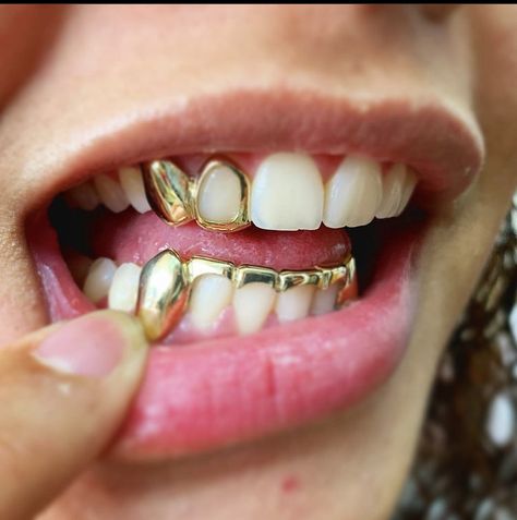 Showing Off Grills Teeth, Gold Tooth Aesthetic, Women Gold Teeth, Women With Gold Teeth, Girls Grills Teeth, Bottom Row Grillz, Gold Fronts Teeth, Bottom Grills For Women Gold, Partial Teeth Grills