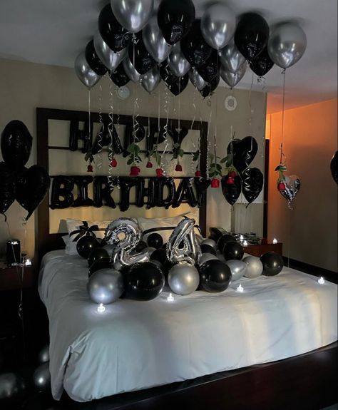 Decorate Boyfriends Room, Room Decor Bedroom Birthday, Birthday Set Up Ideas For Boyfriend Room, Decorate Bedroom For Birthday Surprise, Birthday Hotel Set Up, Happy Birthday Set Up Room For Him, Birthday Decorated Room For Him, Bday Bedroom Decoration Ideas, Birthday Bedroom Surprise For Him Romantic