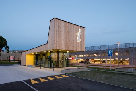 Tourist Information Centre Postojna / studio stratum Metro Entrance, Visitor Center Architecture, Retreat Centre, Security Office, Real Estate Fun, Group 8, Architecture Design Process, Visitors Center, Food Kiosk