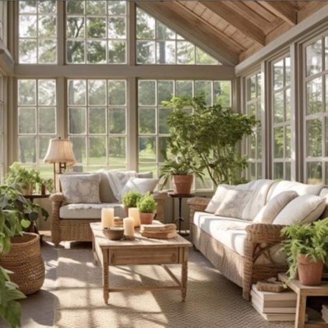 Sunroom Privacy Ideas, English Country Sunroom, Interior Design Sunroom, English Cottage Sunroom, Coastal Sunroom Ideas, Comfy Sunroom, Interior Sunroom Ideas, Mediterranean Sunroom, Sunroom Ideas Plants