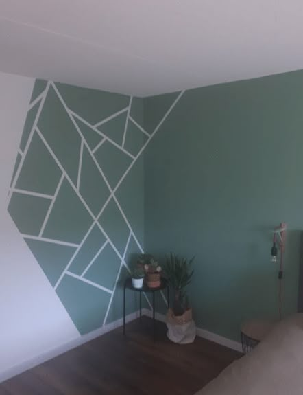 Tape Mural, Geometric Wall Paint, Tape Wall Art, Wall Paint Patterns, Wall Art Paint, Feature Wall Bedroom, Diy Tape, Diy Wall Painting, Room Wall Painting