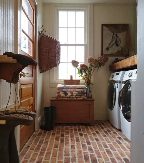 Arch Mudroom, Low Country Homes Interior, One Person House, Laundry Room Door Ideas, Room Door Ideas, Whimsy Goth Bedroom, Woman Bedroom Ideas, Grown Woman Bedroom Ideas, Laundry Room Door