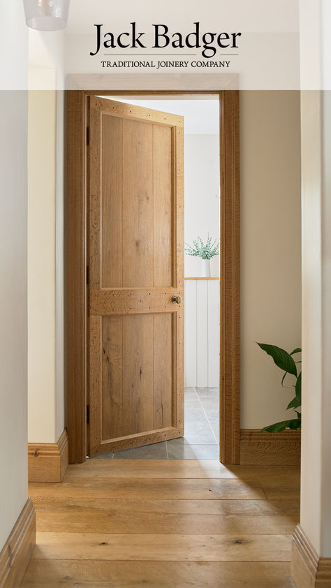 This cottage door perfectly marries modern aesthetics with classic farmhouse charm, this exquisite oak door is the epitome of craftsmanship and sophistication. Whether you're looking to add a touch of tradition to your modern home or complement the rustic beauty of a farmhouse, this door is sure to make a statement. Internal Wooden Doors Ideas, Wooden Hallway Doors, Bedroom Doors Wooden, Wood Doors With Wood Floors, Wood Doors Inside House, Vintage Doors Interior, Pine Doors Interior, Wood Doors And Trim, Interior Door Styles Farmhouse