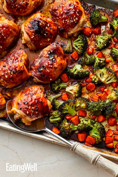 Honey Garlic Chicken Thighs With Carrots And Broccoli, Chicken Thigh With Veggies Recipes, Honey Garlic Chicken And Vegetables, Sheet Pan Honey Garlic Chicken Thighs, Healthy Recipes With Chicken Thighs, Easy Healthy Oven Meals, Balsamic Sheet Pan Chicken And Veggies, Bone In Chicken Thigh Sheet Pan Recipes, Honey Garlic Chicken Sheet Pan