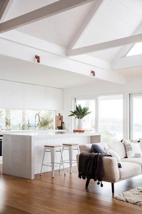 Beach House Renovation, Modern Coastal Home, Elsie De Wolfe, Kitchen Island Bench, Australian Style, Island Bench, Kitchen Design Trends, Modern Beach House, Beach House Interior