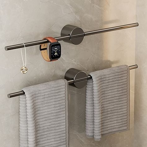 Toallero Ideas, Modern Towel Bars, Bathroom Towel Storage, Towel Rod, Towel Organization, Hand Towels Bathroom, Bathroom Towel Bar, Towel Bars, Hotel Bathroom