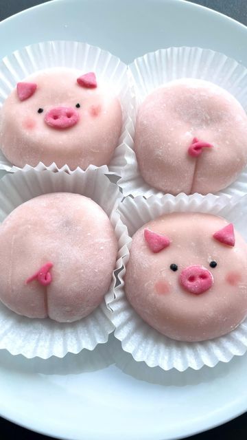 Winnie Wai-Ling Lee on Instagram: "Mochi pigs 🐷🐷🐷 . . I was totally inspired by my cow cake rolls and have went mad on farm animal content 😍 Hope you like these sweet little mochi piggys which is filled with luscious mascarpone cream and fresh strawberries. . . Would you like the recipes? Let me know and I will post on my website. They are super easy to make. You can also fill them with ice cream too 😋 . . . #recipes #baking #bakingrecipes #desserts #reels #cakereels #cakegoals #cakegram #cakedecorating #bakes #cake #mochi #japanesesweets #strawberries #caketutorial #caketrends #aesthetics #cutecake #kawaii" Cow Cake, Cow Cakes, Mochi Recipe, Cake Rolls, Linzer Cookies, Kawaii Dessert, Mascarpone Cream, Pig Cake, Kawaii Cooking