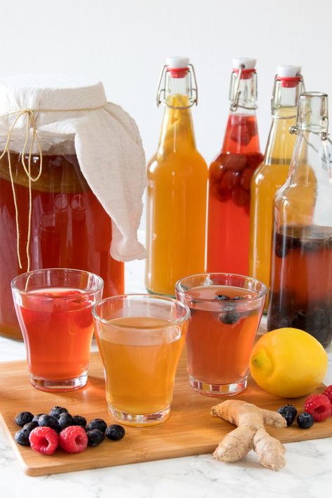 Make Your Kombucha Fizzy With Secondary Fermentation Kombucha Making, Fermented Drinks, Fermentation Aesthetic, Fizzy Drinks Aesthetic, Fermented Beverages, Kombucha Aesthetic, Kombucha Aesthetic Photography, How To Flavor Kombucha, Kombucha Second Ferment Recipes