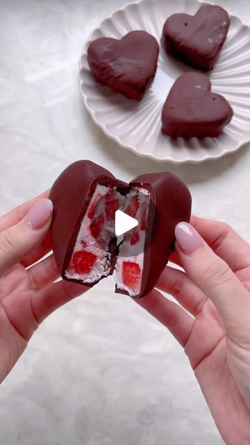 Emma | wellness & lifestyle on Instagram: "Viral Strawberry Yoghurt Chocolate Clusters (heart edition 💖) These are the perfect gift or date idea to make with your valentine/galentine and are SO easy to make! Recipe: Strawberries, coconut yoghurt @coconutcollab , maple syrup, dark chocolate & dash of coconut oil #chocolateclusters #strawberryyoghurt #veganrecipes #frozenyogurt #yoghurtcluster #frozenyoghurtbites" Strawberry Yoghurt, Chocolate Clusters, Coconut Yoghurt, Date Idea, Wellness Lifestyle, Frozen Yogurt, Maple Syrup, Syrup, Dark Chocolate