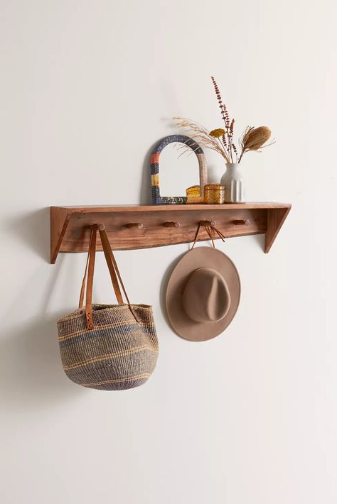 Entryway hooks