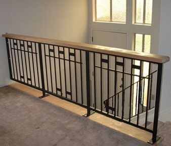 Railing/banister idea for living room and entry Railing Room Divider, Sunken Living Room Railing, Living Room Railing, Banister Ideas, Idea For Living Room, Sunken Living Room, House Deck, Reno Ideas, Project Plans