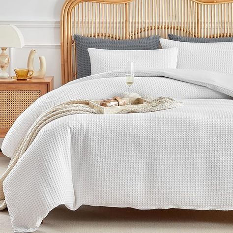 Amazon.com: WARMDERN Waffle Weave Duvet Cover Queen Size, White Textured Duvet Cover Set, Soft and Breathable Comforter Cover, 3 Pieces Microfiber Bedding Set for All Season(White,Queen) : Home & Kitchen White Duvet Bedding, Oversized King Comforter, Textured Duvet Cover, Textured Duvet, Duvet Cover Queen, Duvet Cover King, King Duvet Cover Sets, White King, White Duvet