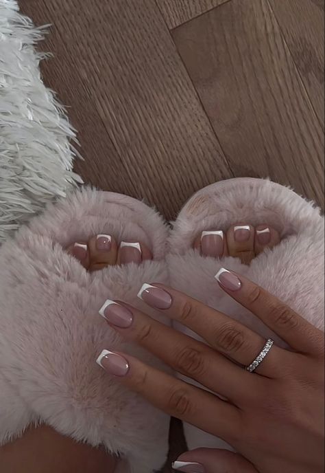 Money Nails, Gel Toe Nails, Work Nails, Makijaż Smokey Eye, Neutral Nails, Fire Nails, Classy Nails, Pretty Acrylic Nails, Manicure E Pedicure