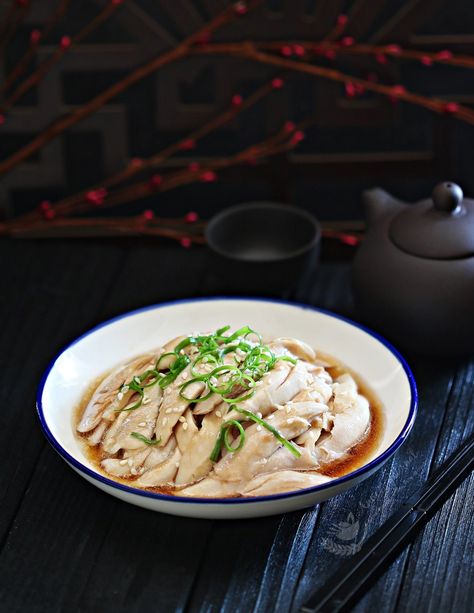 Ginger Scallion Chicken, Chinese Chicken Soup, Scallion Chicken, Ginger Wraps, Foodie Lover, Poached Chicken, Ginger Sauce, Asian Kitchen, Easy Asian