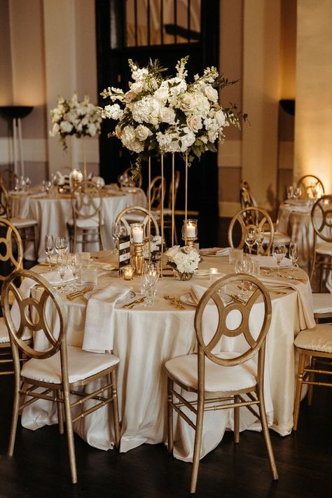 Wedding Reception Inspiration Indoor, Hollywood Glamour Wedding Decor, Glamour Wedding Decorations, Classic Elegant Wedding Decor, Wedding Table Decorations Gold, Champagne Wedding Table, Black White Gold Wedding Theme, Destination Wedding Bridesmaid Dresses, White And Gold Wedding Themes