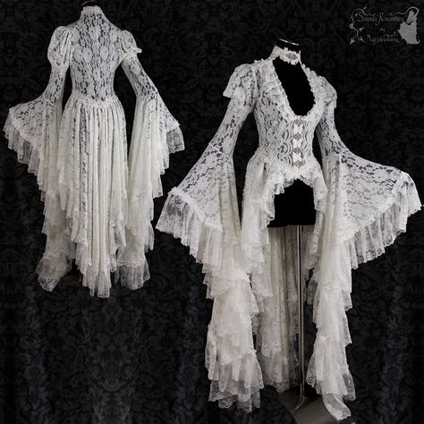 Time Themed Outfit, Victorian Ball, Gaun Abad Pertengahan, Medieval Woman, Nice Clothes, Victorian Lace, Medieval Dress, Lace Shawl, Vestidos Vintage