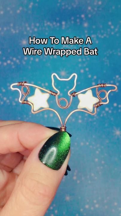 Jewelry Bench, Halloween Jewelry Diy, Wire Spider, Copper Wire Crafts, Diy Wire Jewelry Rings, Wire Ideas, Bat Jewelry, Jewelry Hacks, Wire Jewelry Rings