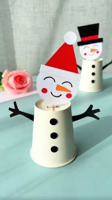 Paper Cup Crafts, Christmas Art For Kids, School Kids Crafts, Teacup Crafts, Children Christmas, Hand Crafts For Kids, Cup Crafts, Winter Crafts For Kids, Preschool Christmas