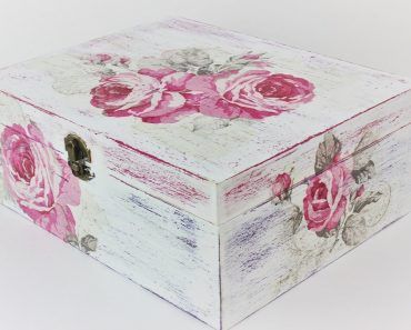 Decoupage Boxes, Decoupage Tutorial, Pom Pom Rug, Decoupage Wood, Painted Wooden Boxes, Decoupage Glass, Napkin Decoupage, 3d Quilling, Decoupage Diy