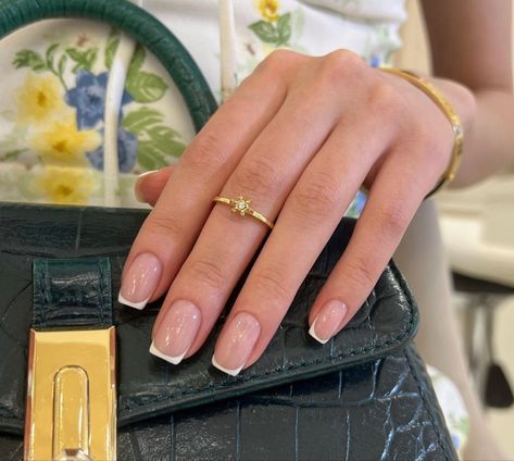 Short Classy Nails, Gel Nails French, White Tip Nails, French Manicure Nails, Simple Gel Nails, Minimal Nails, Basic Nails, Casual Nails, French Tip Acrylic Nails