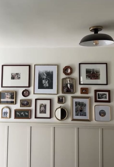 Photo Wall Family Pictures, Hallway With Family Pictures, Picture Frame Hallway, Dining Room Wall Gallery, Old Photo Gallery Wall, Gallery Wall Of Family Photos, Wall Of Pictures Hallway, Photo Hallway Ideas, Hall Gallery Wall Ideas