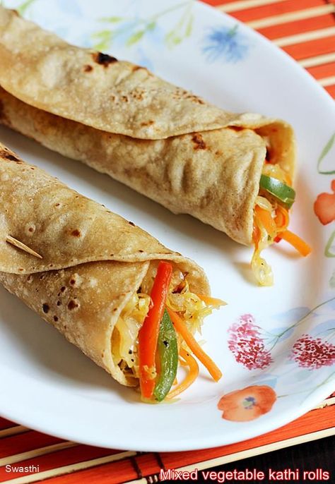 Veg kathi roll recipe for kids - Simple mix veg frankie recipe Essen, Veg Frankie Recipe, Veg Frankie, Kathi Roll Recipe, Veg Breakfast Recipes, Veg Roll, Kathi Roll, Frankie Recipe, Tiffin Recipe