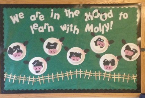 Primrose School Bulletin Boards, Cow Bulletin Board Ideas, Cow Bulletin Board, Cow Classroom, Primrose School, Holiday Classroom Decorations, Cow Crafts, Farm Classroom, Farm Classroom Theme