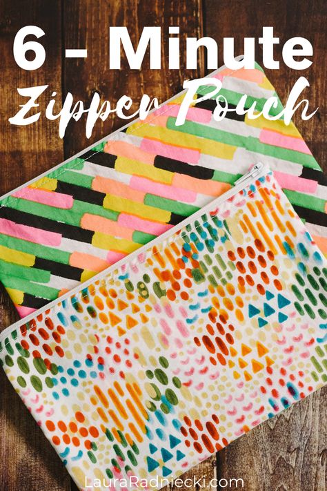 Make A Zipper Pouch, Unlined Zipper Pouch Tutorial, Diy Small Zipper Pouch, Small Zipper Pouch Pattern Free Sewing, Free Bag Patterns To Sew Easy Zipper Pouch, Easy Zipper Bag, Diy Makeup Pouch Pattern, Lined Zipper Pouch Tutorial, Small Zipper Pouch Tutorial