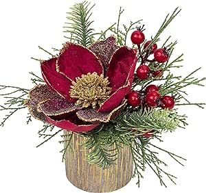 Red Christmas Table, Magnolia Centerpiece, Christmas Arrangements Centerpieces, Christmas Table Centerpiece, Green Tablecloth, Christmas Pots, Christmas Table Centerpieces, Christmas Tabletop, Glitter Flowers