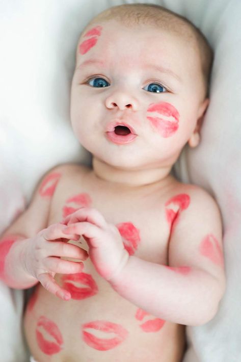 Valentine’s Day baby pictures kisses Baby Kisses Picture, Newborn Photography Valentines Day, Valentine’s Day Newborn Photo Shoot, Baby February Photo Ideas, Newborn Valentines Pictures, Baby Vday Shoot, Valentines Day Milestone Picture, Valentines Milk Bath Baby, Valentine Newborn Pictures Boys