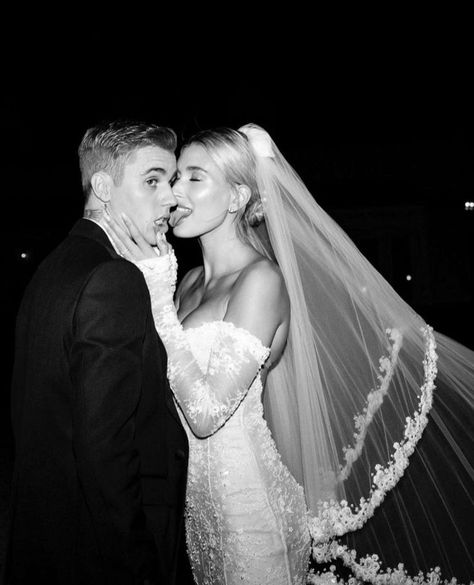 Nyc Honeymoon, Hailey Bieber Wedding, Justin Hailey, I Love Justin Bieber, Love Justin Bieber, Wedding Chicks, Hailey Baldwin, 가을 패션, White Photo