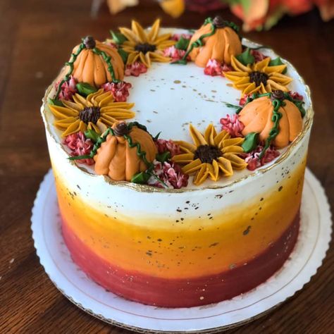 Thanksgiving Cakes Decorating, Fall Cakes Decorating, Fall Leaf Cake, Fall Birthday Cakes, Birthday Cake Decorating Ideas, Thanksgiving Cakes, Cake Decorating Ideas, Fall Cakes, Golden Sunset