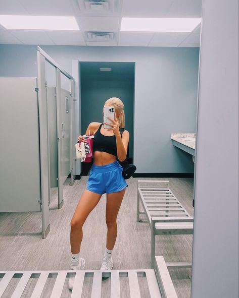 Preppy Gym, Lululemon Summer Training Activewear, Preppy Gym Outfits, Lululemon Preppy Aesthetic, Preppy Workout, Lululemon Pink Workout Activewear, Preppy Workout Fits, Cute Gym Outfits For School Preppy, Athletic Aesthetic