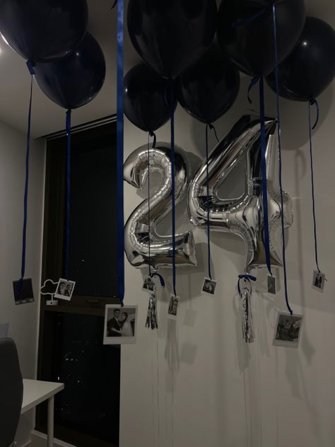 Photo Balloons Ideas, Hanging Pictures From Balloons, House Of Balloons Aesthetic Party, Balloon With Pictures, Polaroid Pictures Hanging From Balloons, Balloons With Photos, House Of Balloons Party The Weeknd, Balloon With Pictures Hanging, Pictures Hanging From Balloons