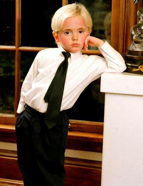 Prince Michael Jackson (age 4) at Neverland 2001. Look at those eyes and tell me they aren't Michaels. Los Angeles, Angeles, Prince Jackson, Mj Kids, Prince Michael Jackson, Childhood Memories 90s, Michael Jackson Smile, Joseph Jackson, Michael Jackson Bad