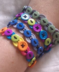 Crafts To Make With Buttons, Bracelets With Buttons, Crafts With Buttons For Kids, Shank Button Crafts, Things To Make With Buttons, Things To Do With Buttons, Buttons Crafts Ideas, Craft With Buttons, Crafts Using Buttons