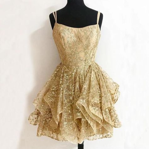 Gold Homecoming Dress, Gaun Koktail, Gold Sequin Shorts, Cocktail Party Outfit, Sparkly Shorts, Mode Ulzzang, Mini Prom Dresses, Short Homecoming Dresses, Short Prom Dresses