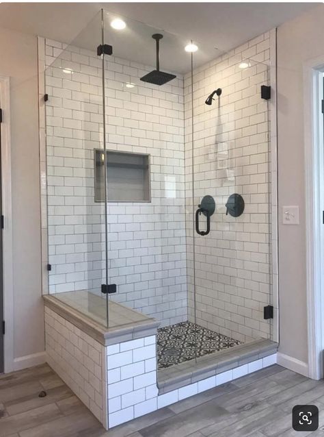 Bathroom Dry Area Design, Grey Toned Bathroom, Walk In Shower Tile Combinations, 48x48 Shower Ideas, Drømme Bad, Bathroom Budget, Master Remodel, Modern Contemporary Bathroom, Bilik Air