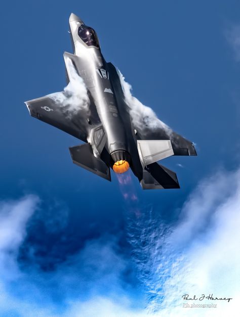 https://flic.kr/p/288DVz3 | USAF F-35 at RIAT 18 Fighter Planes Art, Fighter Planes Jets, Jet Fighter Pilot, F 35 Lightning Ii, Us Military Aircraft, Stealth Aircraft, Airplane Fighter, Military Airplane, Air Fighter