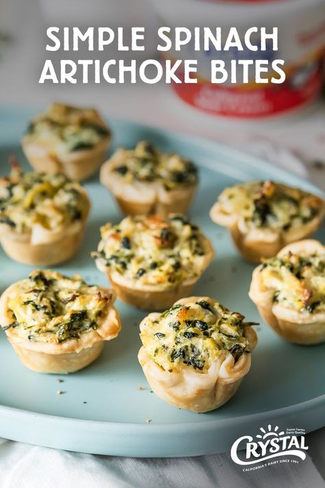 This super easy vegetarian appetizer is the best for parties. Use pre-bought pie crust and fill with an easy to make mixture of artichoke, spinach, green chiles, cream cheese, sour cream and spices. Get the recipe. Mini Tarts Savory, Pie Crust Appetizers, Spinach Artichoke Bites, Spinach Appetizers, Cream Cheese Pie Crust, Artichoke Bites, Vegetarian Appetizers Easy, Mini Pie Crust, Vegetarian Appetizer