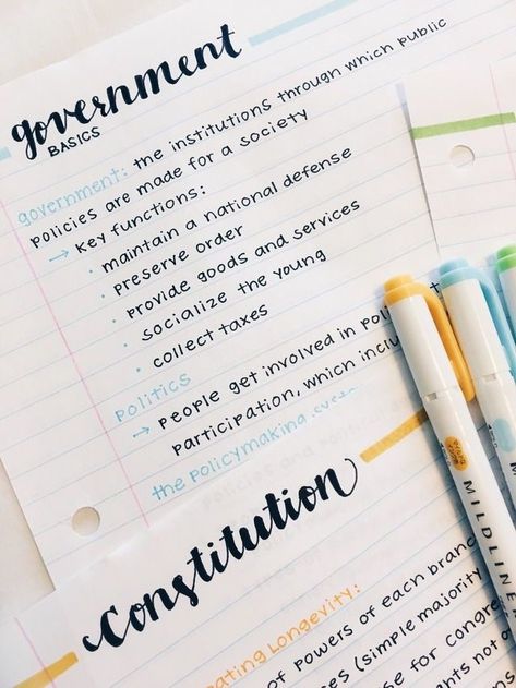 pinterest || sarahesilvester How To Make Notes Look Pretty, Colourful Notes, Notes Inspo, Uni Student, Note Taking Tips, Note Ideas, Neat Handwriting, College Notes, Aesthetic Notes