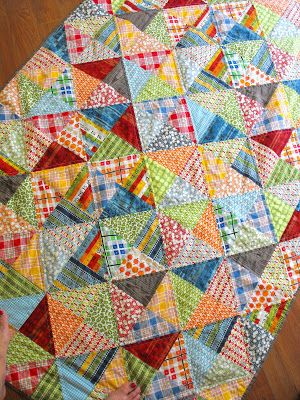 Scrappy Half Square Triangle Quilts Ideas, Quilt Patterns With Triangles, Scrappy Half Square Triangle Quilts Pattern, Scrappy Half Square Triangle Quilts, Half Square Triangle Quilts Ideas, Hst Quilt Patterns, Half Square Triangle Quilts Pattern, Triangle Quilt Pattern, Triangle Quilts