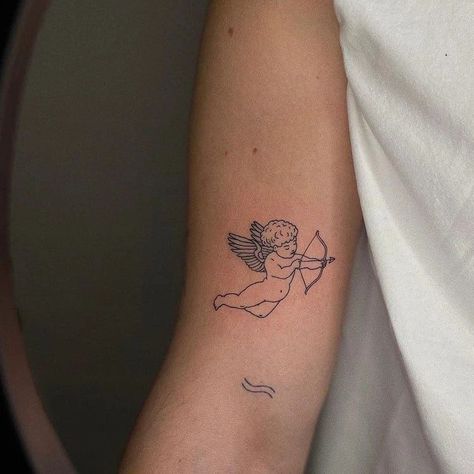 Cherub Arrow Tattoo, Mn Tattoo, Elegance Tattoo, Feminine Tattoo Ideas, Poland Tattoo, Amor Tattoo, Cupid Tattoo, Cherub Tattoo, Quote Tattoos