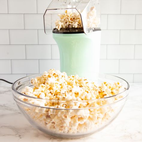 Popcorn On The Stove, How To Make Popcorn, Air Popper, Healthy Popcorn, Snack Mixes, Air Popped Popcorn, Flavor Combinations, Flavored Popcorn, Diet Ideas